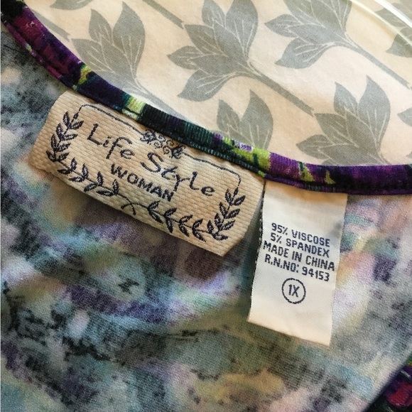 LIFE STYLE 1X tunic top long. 3/4 sleeve. Vibrant colors.stretchy relaxed compfy - Picture 3 of 5